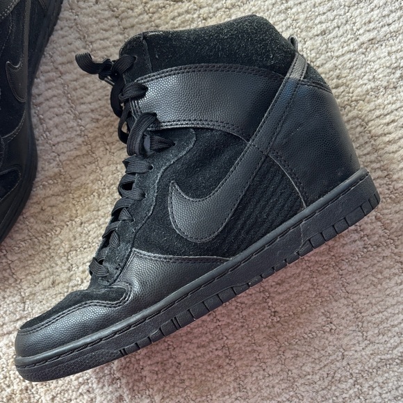 Nike Black High-Top Sneakers - Picture 5 of 9